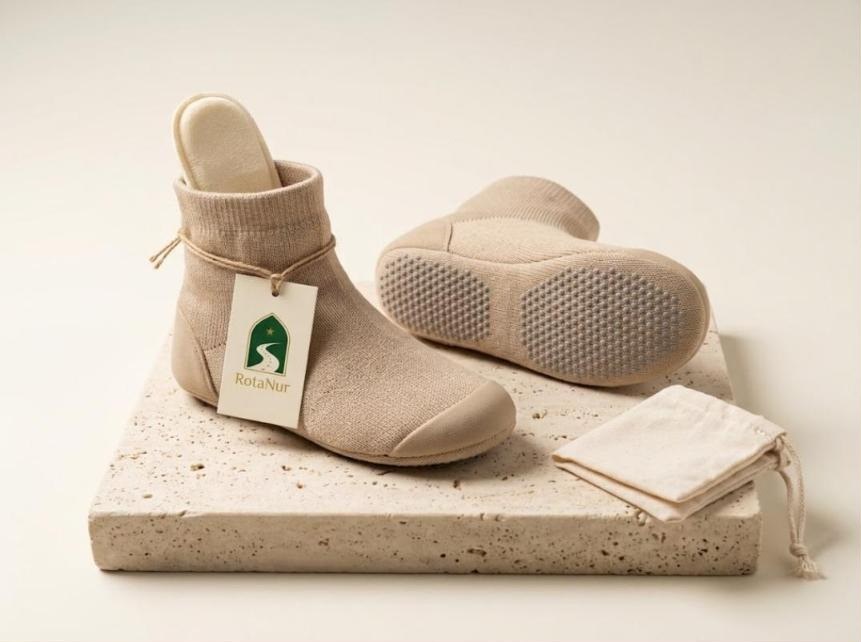 Tawaf Socks, Slippers & Sandals