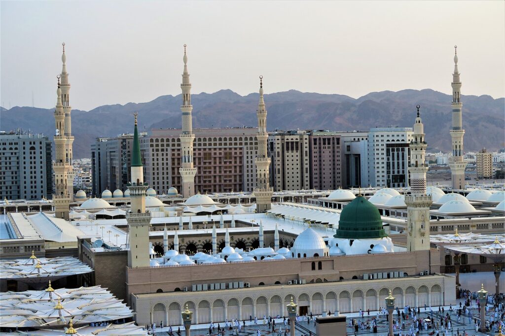 RotaNur 23-day extended Umrah tour to Makkah and Madinah