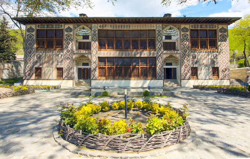 Şeki Han Sarayı