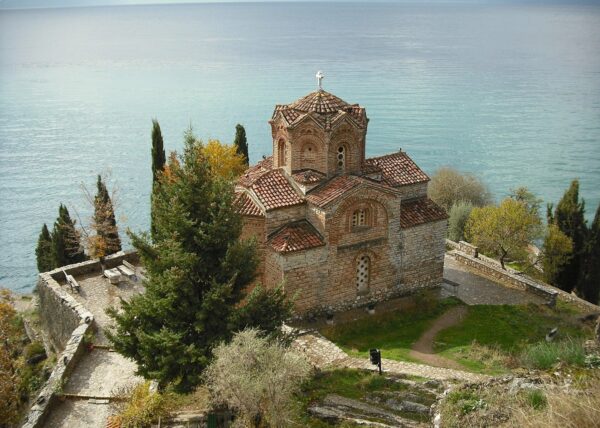 Ohrid Gezilecek Yerler: Ohrid Gölü, Kaneo, Kale ve Aziz Naum; Üsküp’ten Ulaşım