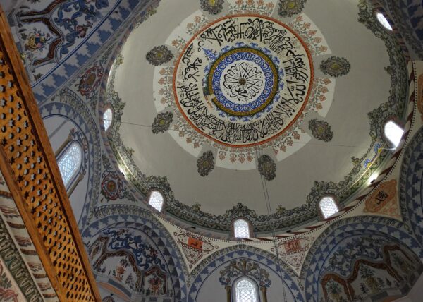 Prizren Gezilecek Yerler: Sinan Paşa Camii’nden Taş Köprü’ye Kosova’nın Osmanlı Şehri