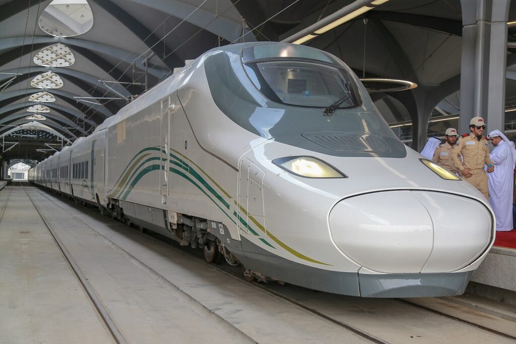 Mekke ile Medine arasında çalışan Haremeyn hızlı treni